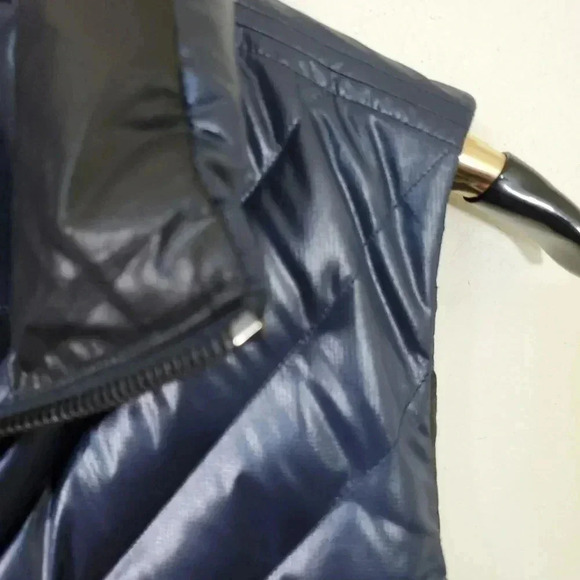 Rag & Bone Chevron Puffer goose filled vest.  Navy. Size small - Picture 5 of 8